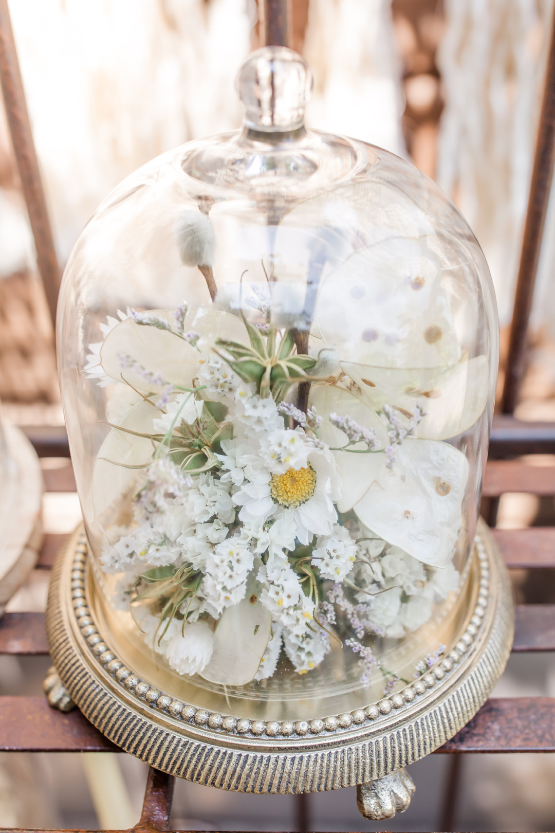 campana in vetro allestimento matrimonio boho