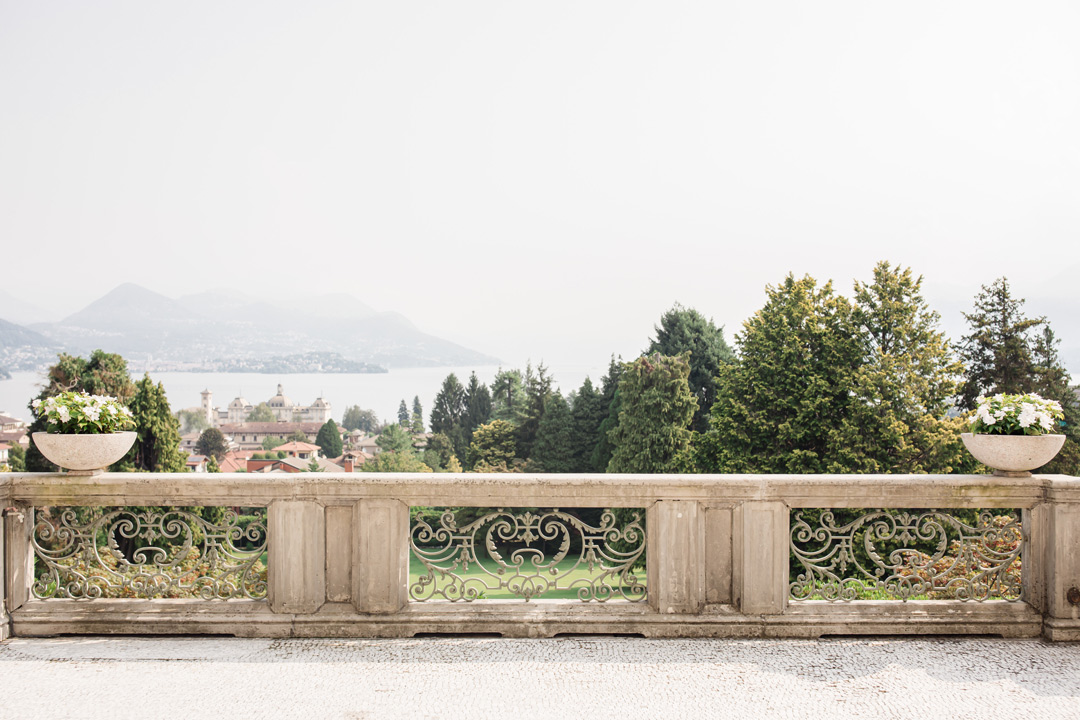 veduta balcone villa muggia vista lago